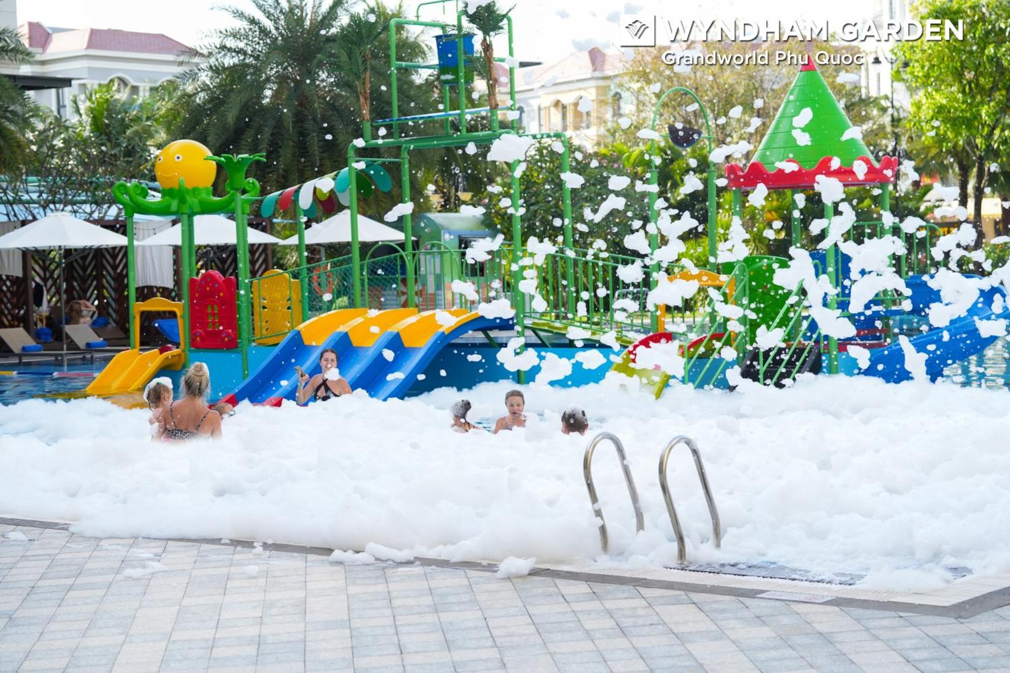 Hotel Wyndham Garden Grandworld Phú Quốc Exterior foto