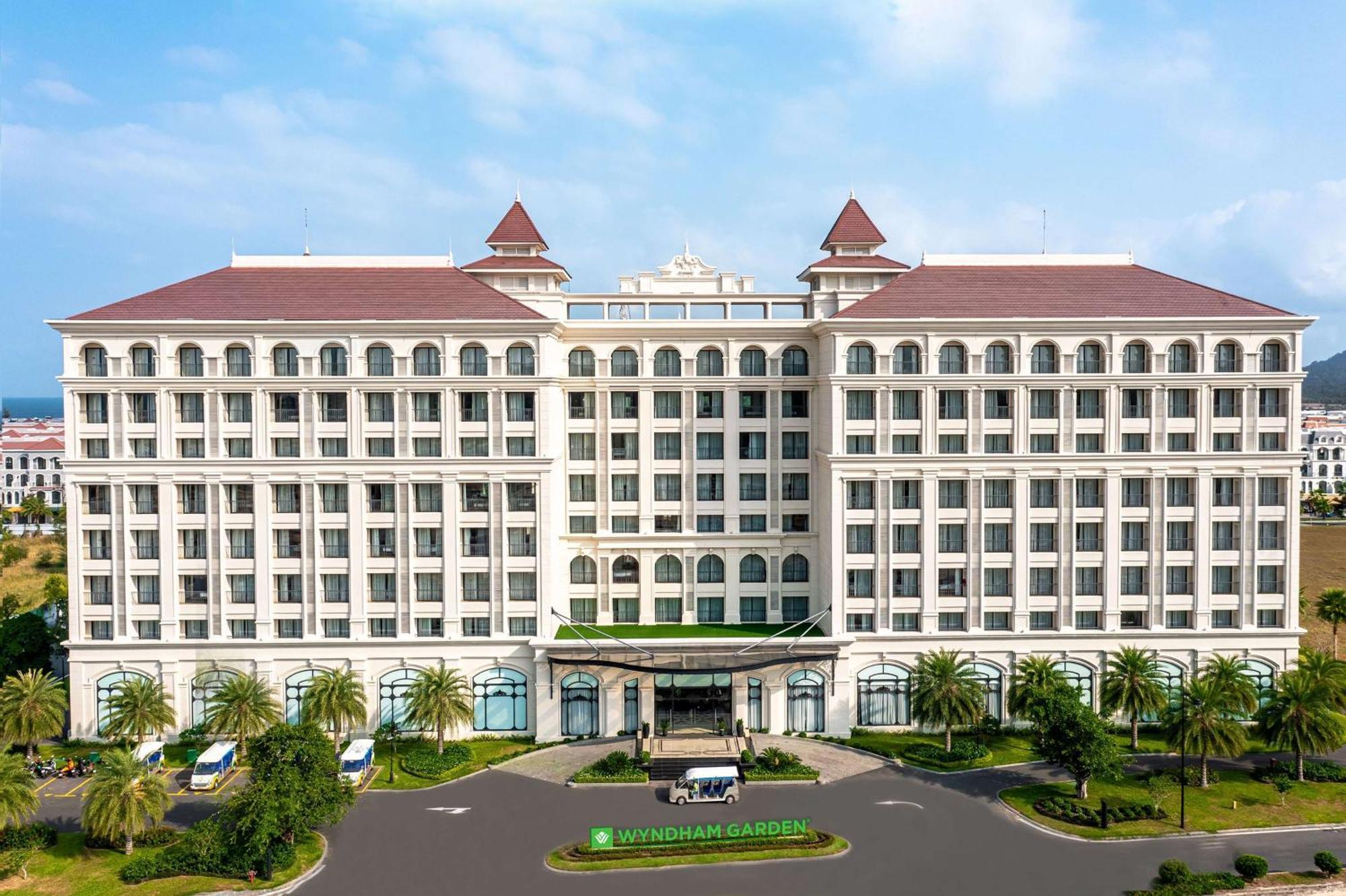 Hotel Wyndham Garden Grandworld Phú Quốc Exterior foto